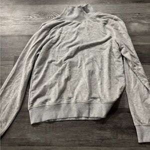 Gray woman’s Sweater